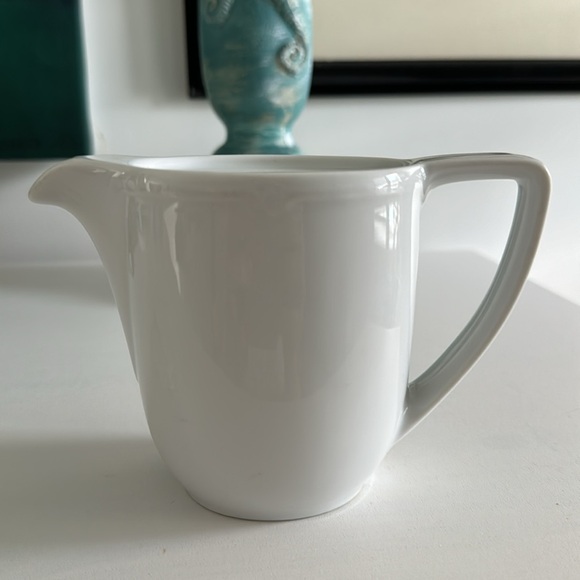 Eschenbach Porcelain Small Vintage Tea Pot Made in Germany - Picture 10 of 11